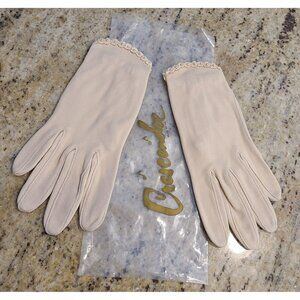 Vintage Womens Size XS-S 6 Beige Cotton Formal 7" Short Gloves Pearly  Cuff